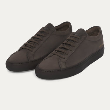 Zapatilla "Achilles" de piel nobuk en color carbón