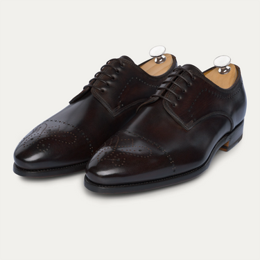 Five-Eyelet Derbie Shoes with Perforated Brogue Detailing in Dark Brown