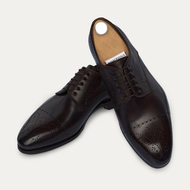 Five-Eyelet Derbie Shoes with Perforated Brogue Detailing in Dark Brown