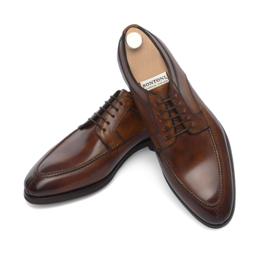 Elegant brown Bontoni Quasimodo Derbies with artisanal stitching and leather finish, displayed with branded insole for premium footwear shoppers.