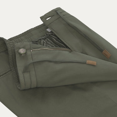 Pantalones de mezcla de algodón y seda en color verde