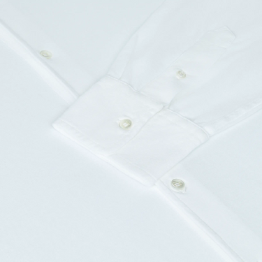 Detail of cuff and button stitching on Malo Jersey Cotton Shirt in White, emphasizing craftsmanship and luxury apparel quality.