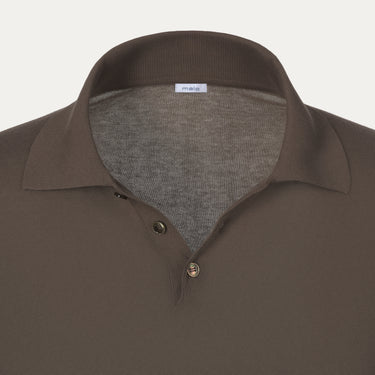 Close-up of Malo brown long sleeve polo shirt collar and button placket, highlighting fine knit texture and minimalist style.