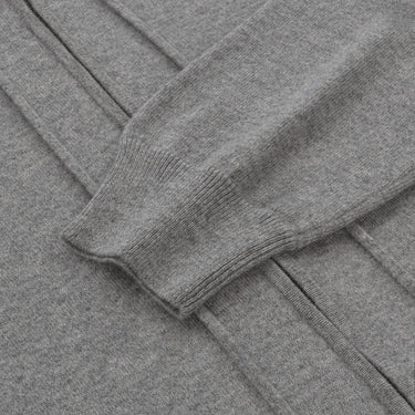 Detailed view of Malo UXK019 F1L21 E3003 Cashmere Hooded Zip-Up sleeve and zipper, showcasing ribbed cuff and high-quality craftsmanship.