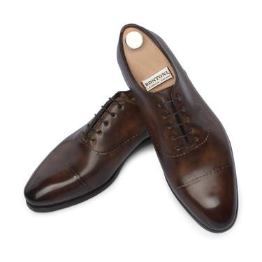 "Vittorio no medallion" Oxford Shoes with the hand-sewn reverse stitch in Brown