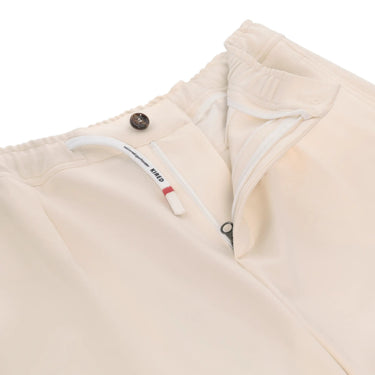 Kired Stretch - Cotton Bermudas in Cream White - SARTALE