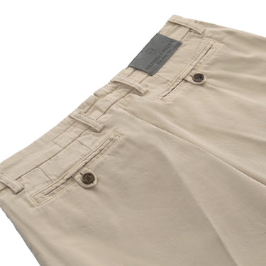 Richard J. Brown Stretch - Cotton Bermuda Shorts in Beige - SARTALE