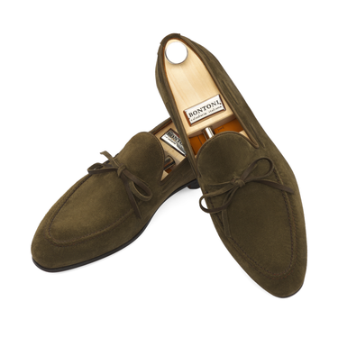 Bontoni "De Sica" Suede Loafer with Hand-Stitched Details - SARTALE