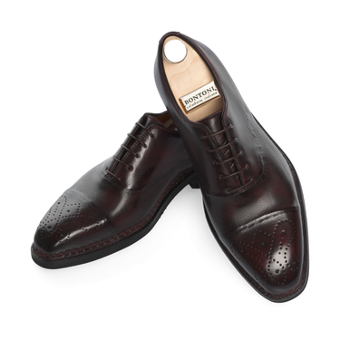 Bontoni «Vittorio» Five-Eyelet Oxford Shoes with Reverse Stitched Details and Perforated Medallion in Wine Red - SARTALE