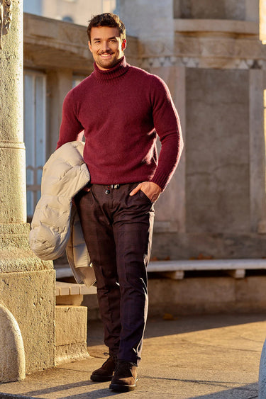 Knit Turtlenecks with Tailoring: How to Wear a Turtleneck with Suit