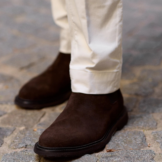 Suede Boots Winter Care: Protection, Brushing and Salt Stain Rescue