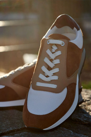 How to wear leather sneakers with a blazer and look intentional