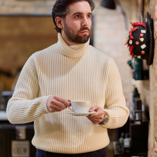 Quilted Layers: Lightweight Vests Under Coats