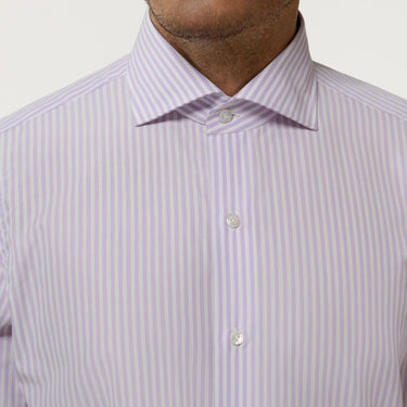 Camisa de algodón a rayas en morado y blanco