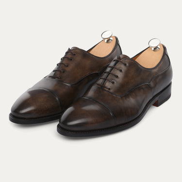 "Filosofo" Five-Eyelet Oxford with Folded-Edge Cap Toe Detail in Grigio Cioccalato