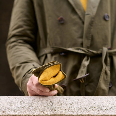 Cashmere-Lined Suede Gloves in Olive Green