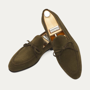 Bontoni "De Sica" Suede Loafer with Hand-Stitched Details - SARTALE
