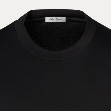 Camiseta de algodón con cuello redondo en color negro