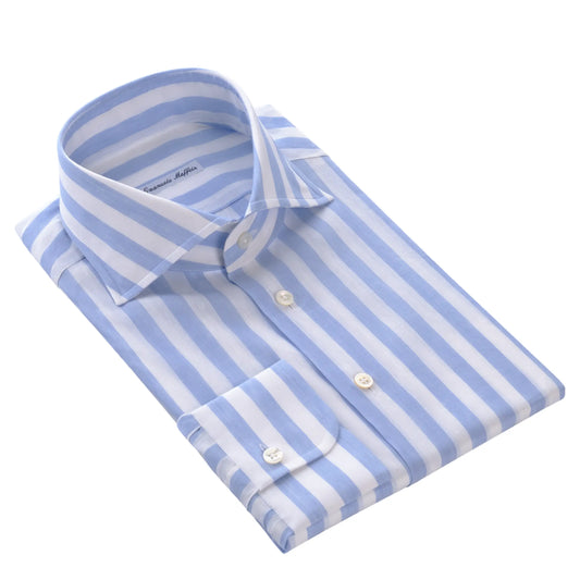 Gestreiftes Hemd aus Baumwoll-Leinen-Mischung in Weiß und Blau