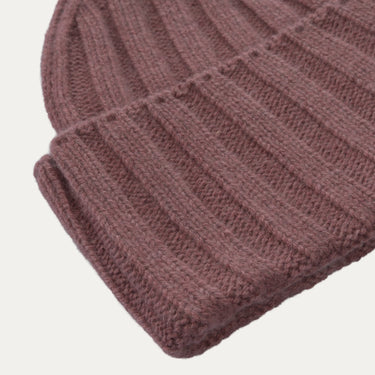 Ribbed Cashmere Hat in Burgundy