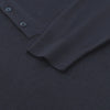Wollpullover-Poloshirt im dunkelblauen Anzug