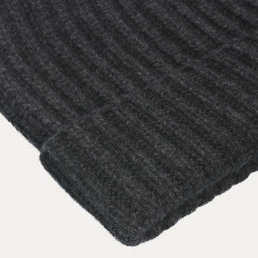 Ribbed Cashmere Hat in Dark Grey