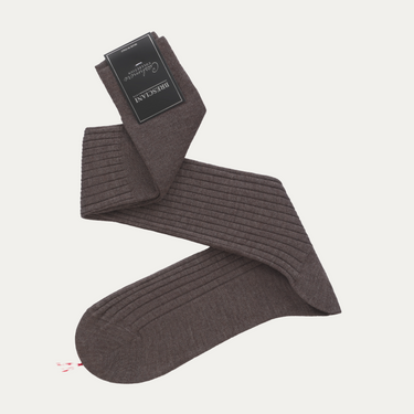 Ribbed Cashmere and Silk-Blend Socks in Earth Brown